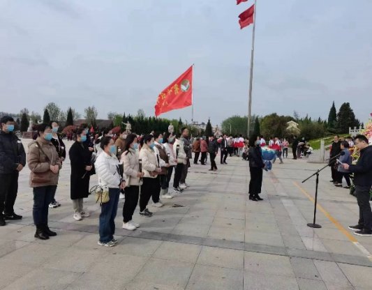 菏澤市立醫院靜配中心開展清明祭掃活動